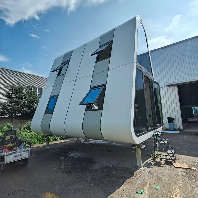 Капсульный дом треугольный двухслойный мобильный для кемпинга (арт. 26-1090272)