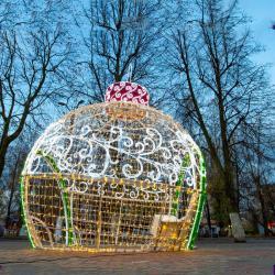 Санта на санях с оленями в натуральную величину (арт. 26-1090407)