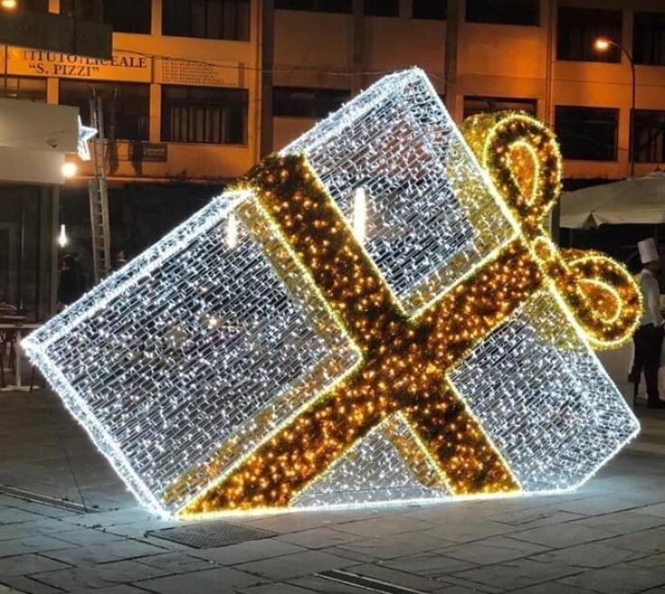 Украшение 3D Рождественская Коробка Светящаяся Гигант (арт. 26-1090421)