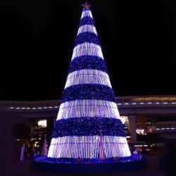 Искусственная елка LED 10M 20M 30M с металлической подставкой для улицы (арт. 26-1090438)