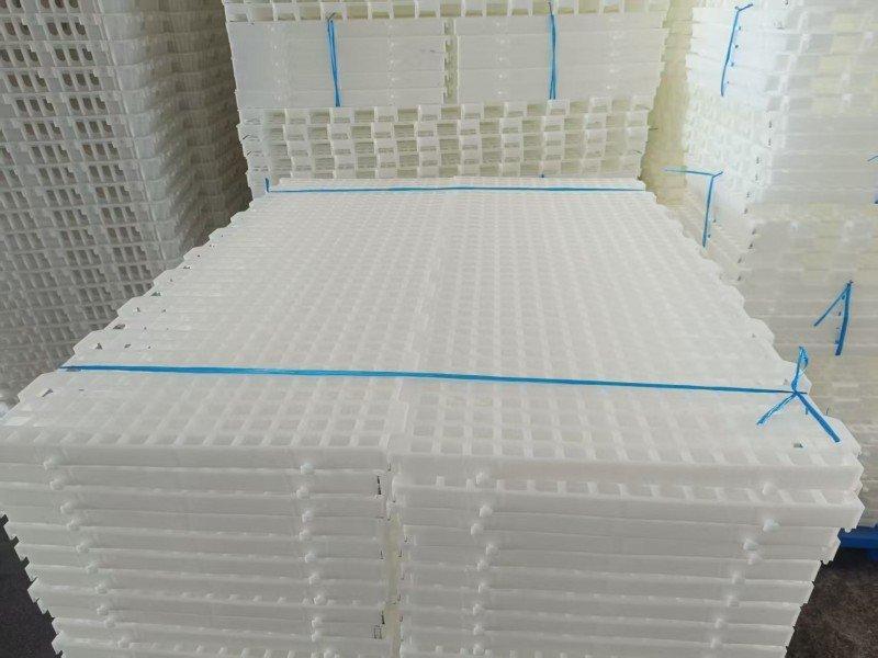 Пластиковые решетки для курятников 1200*600 мм (арт. 26-1200003)