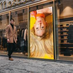 Экран LED P2.5 напольный для рекламы в помещении (арт. 26-2002047)