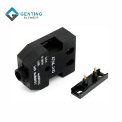 Замок двери лифта контактный AZ14-1KD (арт. 26-2102612)